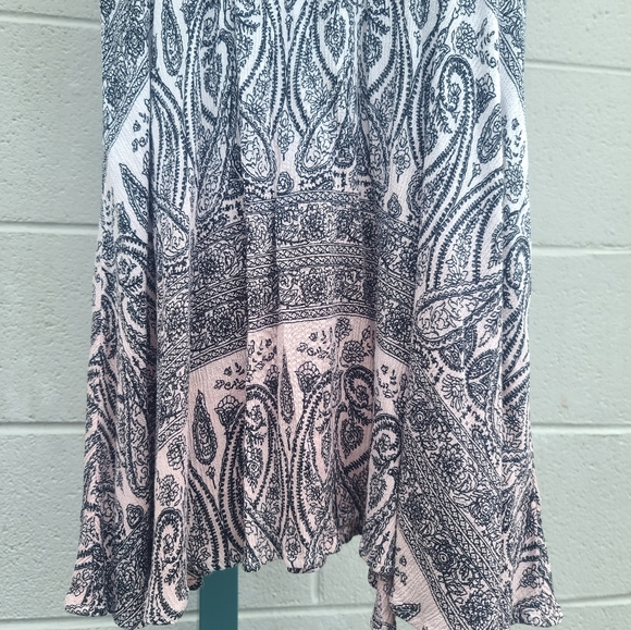 Small Button-up Collared Tank Dress - Picture 3 of 4